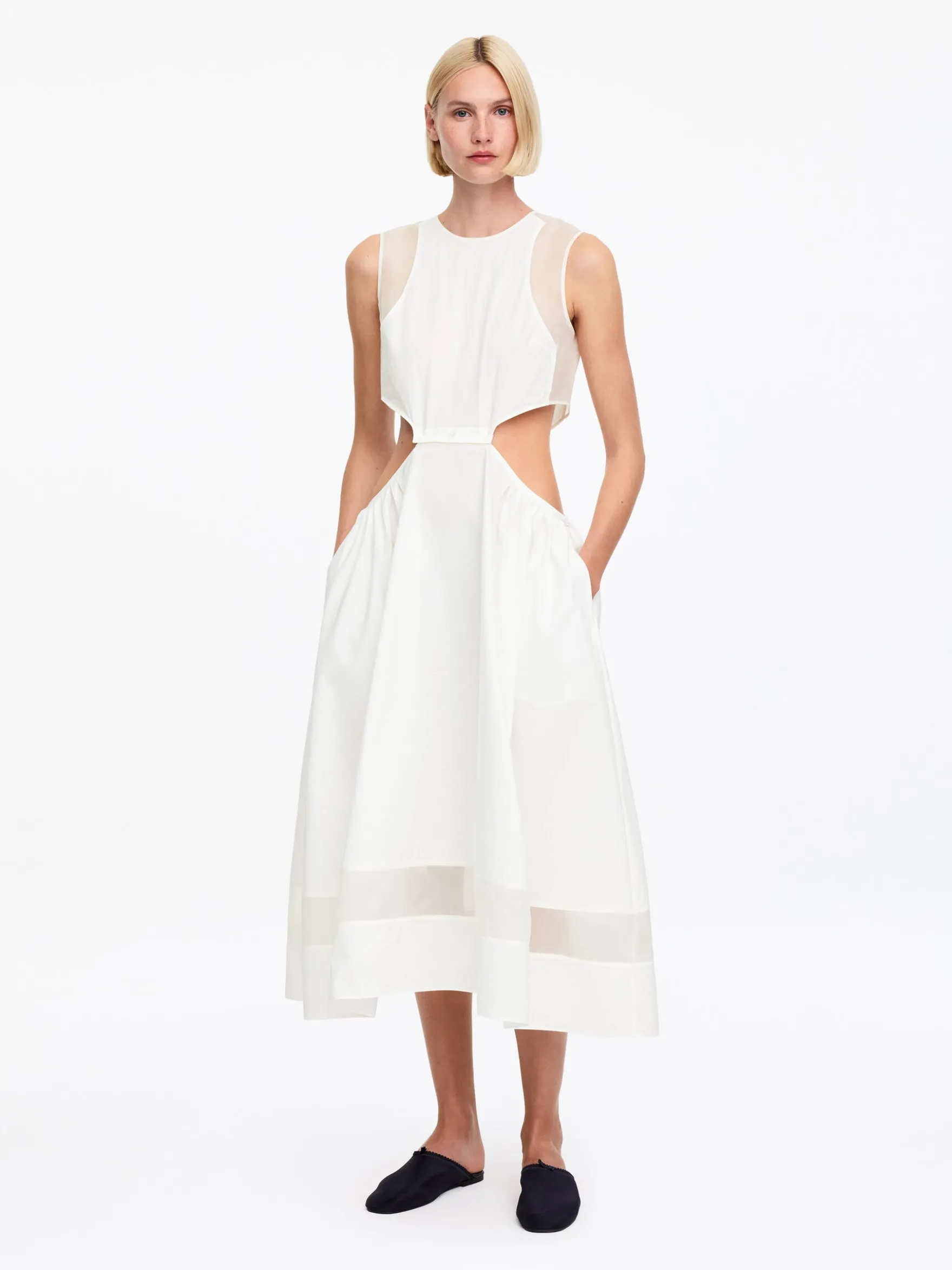 ARKET und Laila Gohar Latzkleid