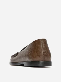 ARKET und Laila Gohar Loafer mit Prägung