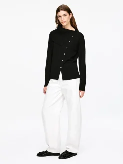 Asymmetrische Strickjacke aus Wolle