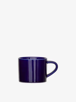 Becher aus Steingut