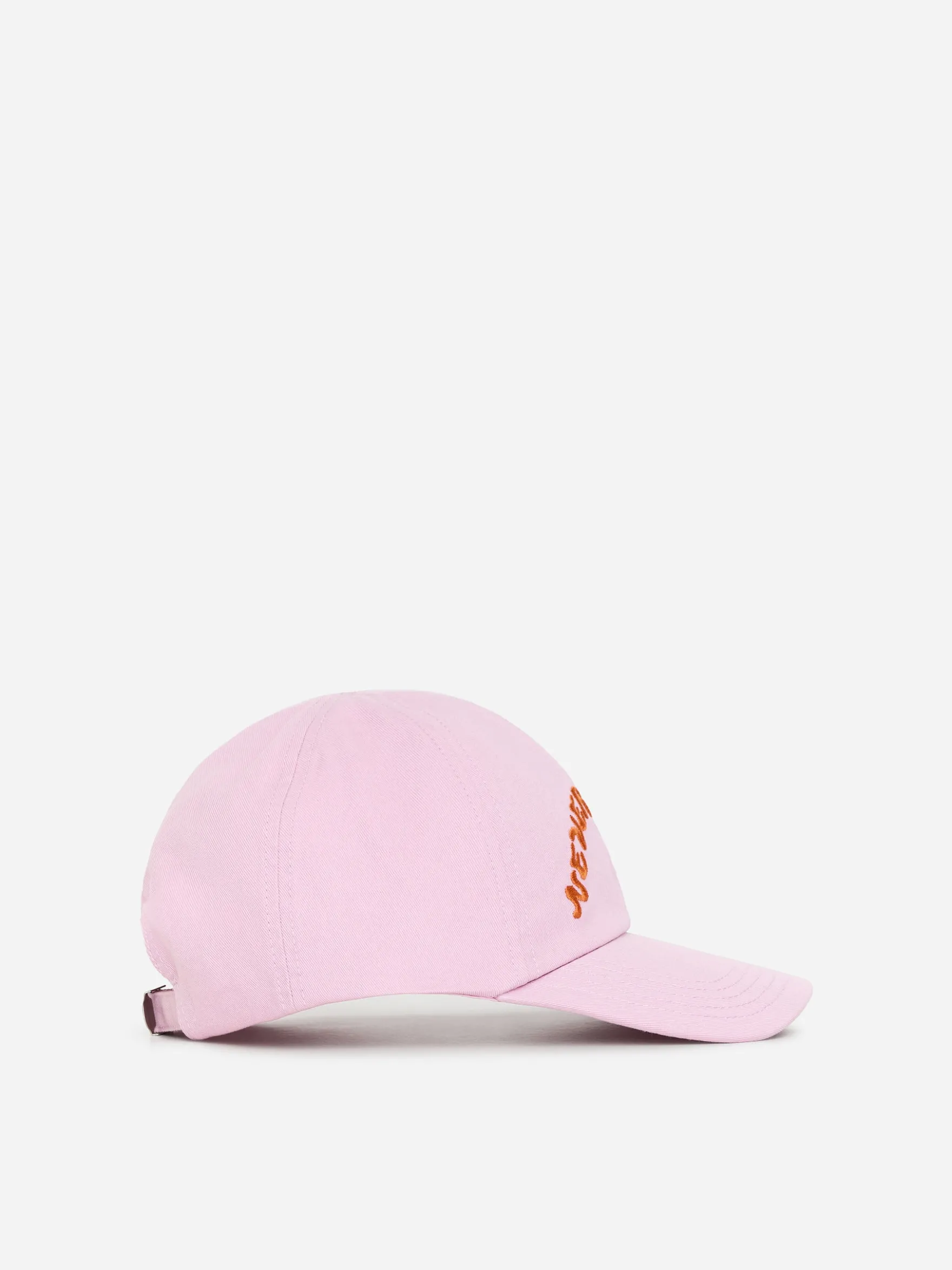 Bestickte Kappe