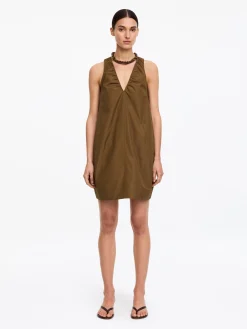 Gerafftes Kleid mit V-Ausschnitt