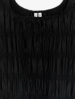 Gesmoktes Kleid