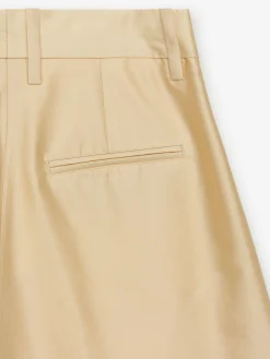 Shorts mit Bügelfalten